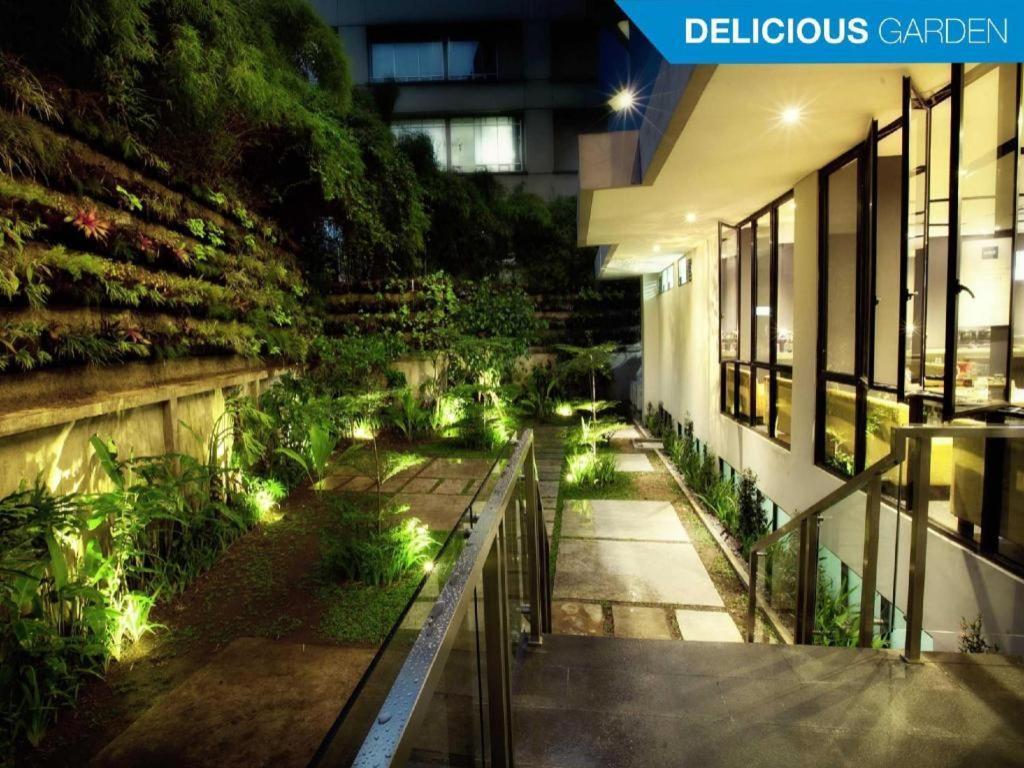 Indies Hotel Bandung Esterno foto