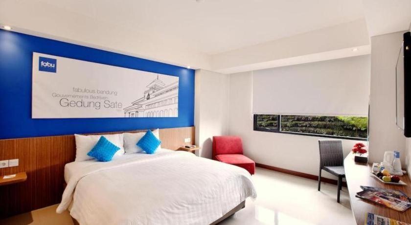 Indies Hotel Bandung Esterno foto