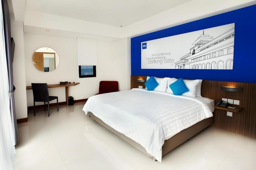 Indies Hotel Bandung Esterno foto