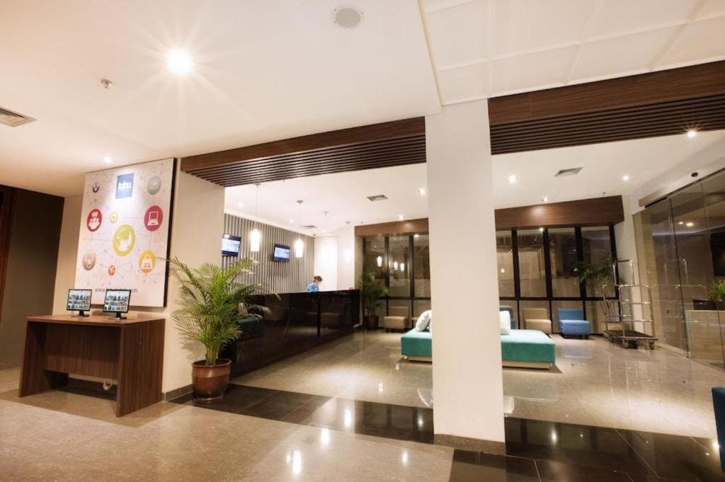 Indies Hotel Bandung Esterno foto